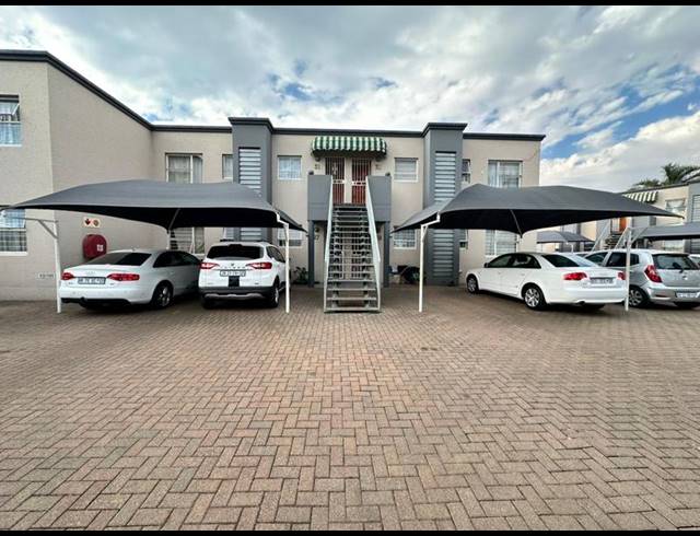 2 BEDROOM APARTMENT FOR SALE IN WYCHWOOD